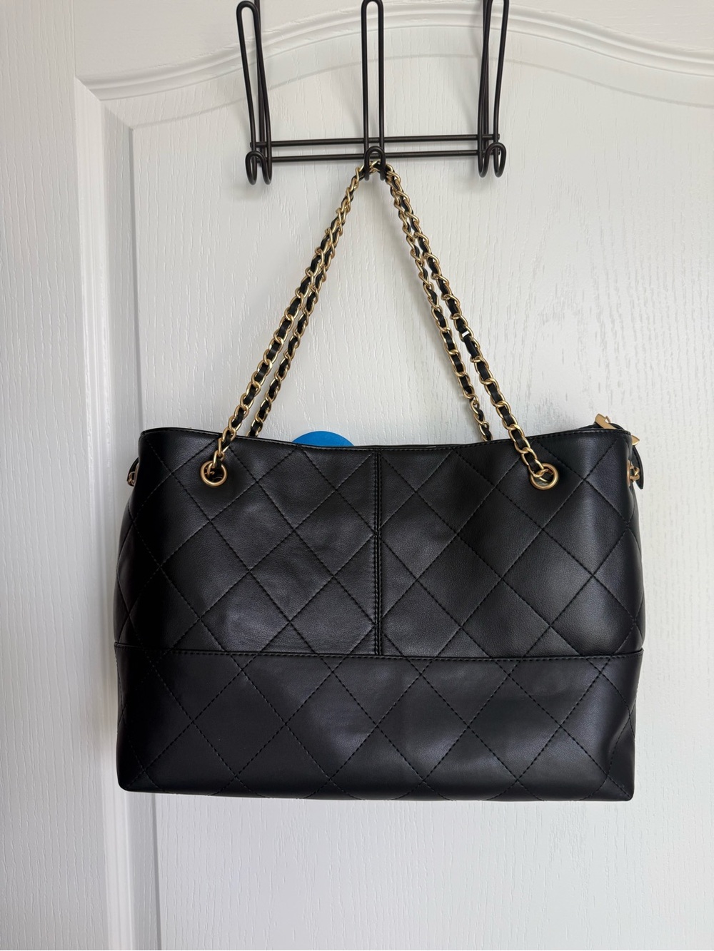 2024/2025 Black Bonded Quilted Leather Shopping Bag